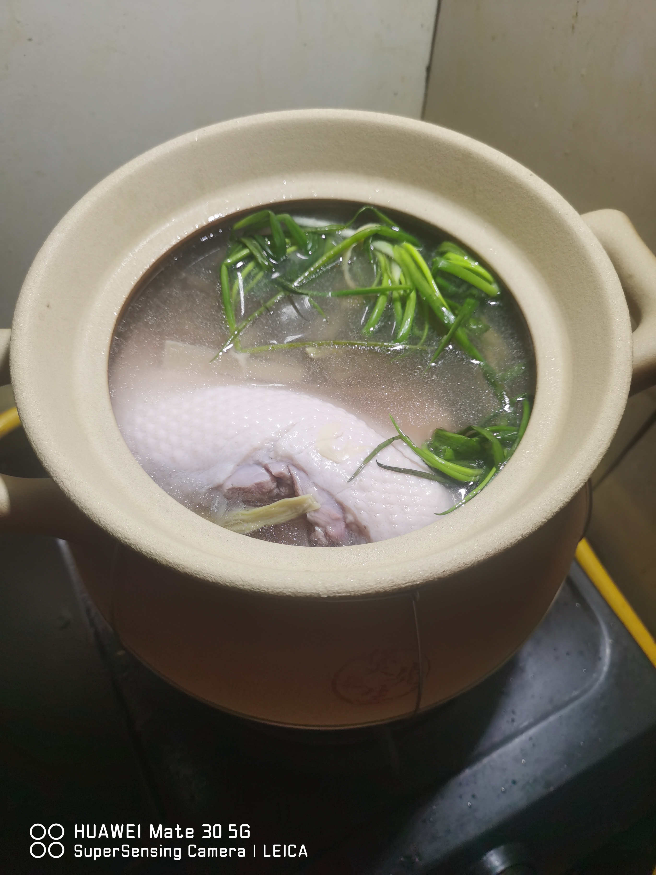 20261001煲鸭汤.jpg